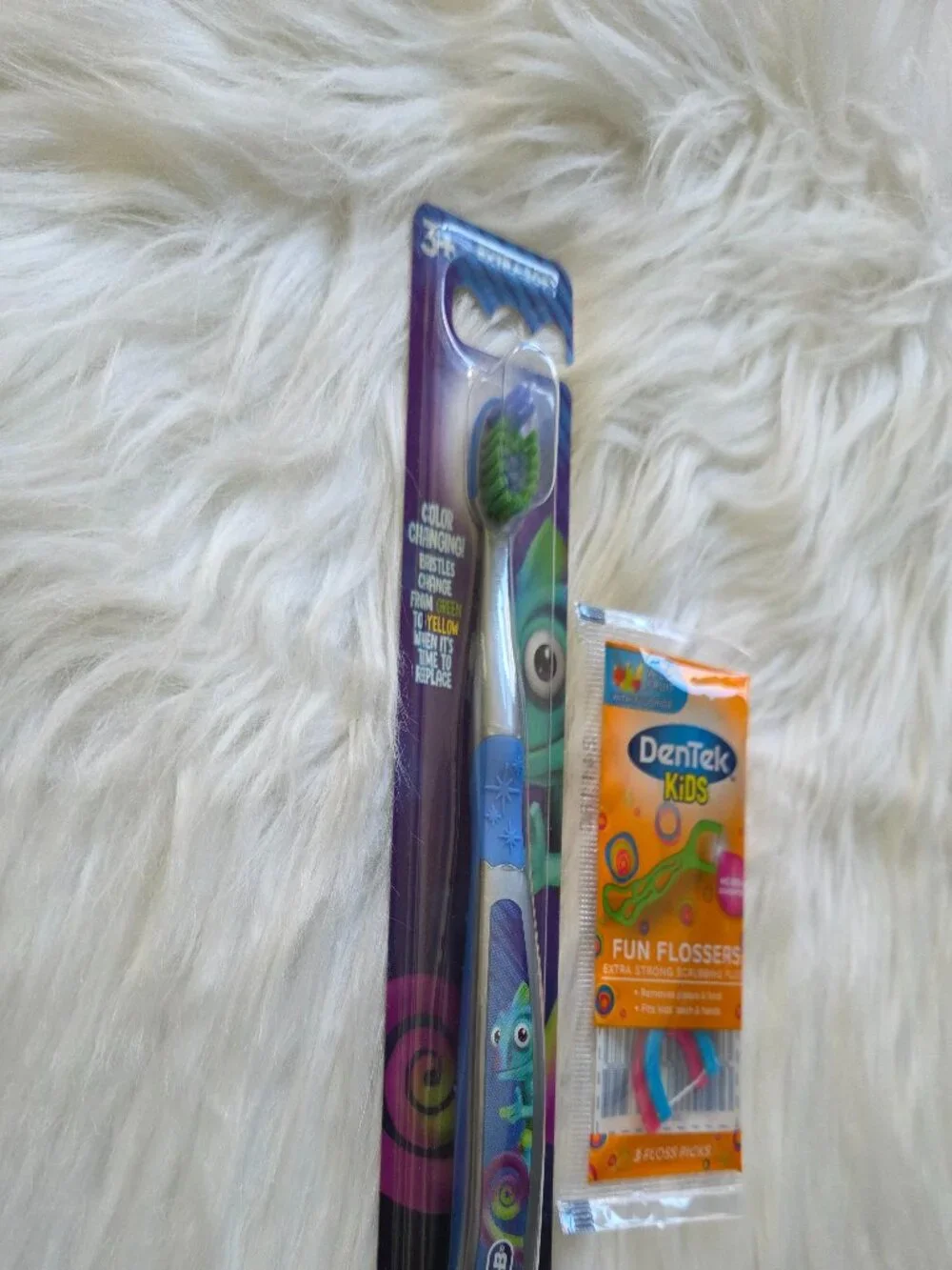 Kids Oral B Color Changing Toothbrush & Dentek Kids Fun Flossers